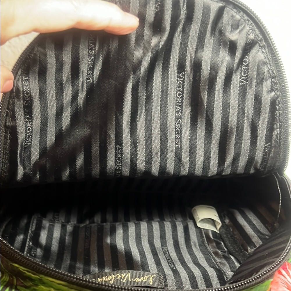 Victoria Secret Women's Tropical Print Backpack - Picture 4 of 4